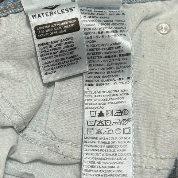 Levi's Blue Jean Shorts Casual Denim Style - Picture 5 of 5